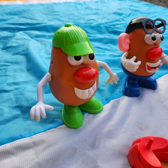 Mr. Potato Head Pretend Play Lot – 3 Figures + Yellow Case – Vintage Toy Set - Picture 7 of 9